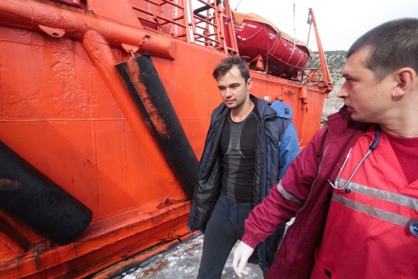 Состояние спасенных в Черном море моряков удовлетворительное