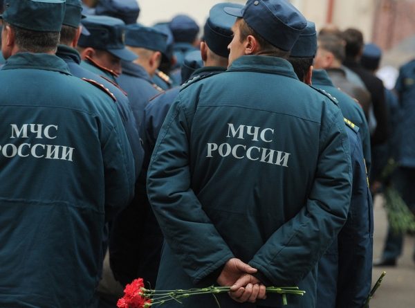 В Москве прощаются с погибшими на Амурской улице пожарными