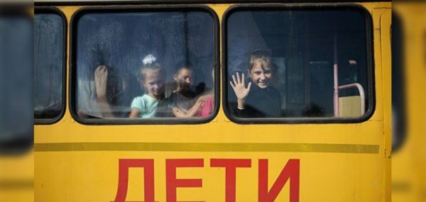
			
												
				Автобусы для перевозки детей с 2018 года оснастят «мигалками»