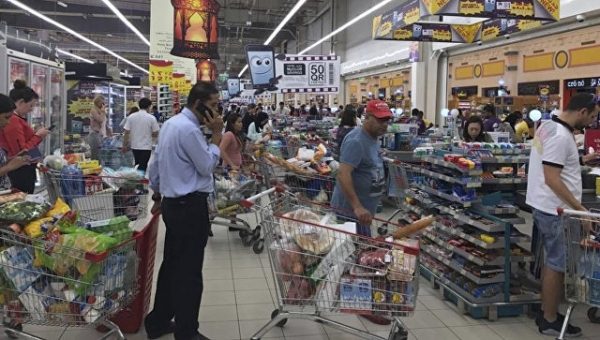 Жители столицы Катара бойкотируют продукты из Саудовской Аравии и ОАЭ