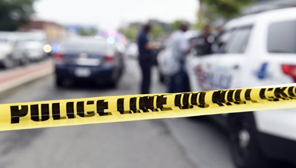 В США полицейские, стреляя в собаку, убили подростка