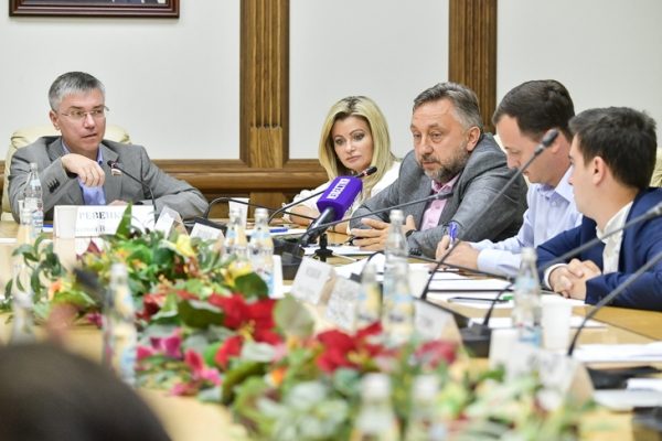В Мособлдуме состоялось заседание Экспертного совета по развитию информационного общества и СМИ при Молодёжном парламенте Государственной Думы