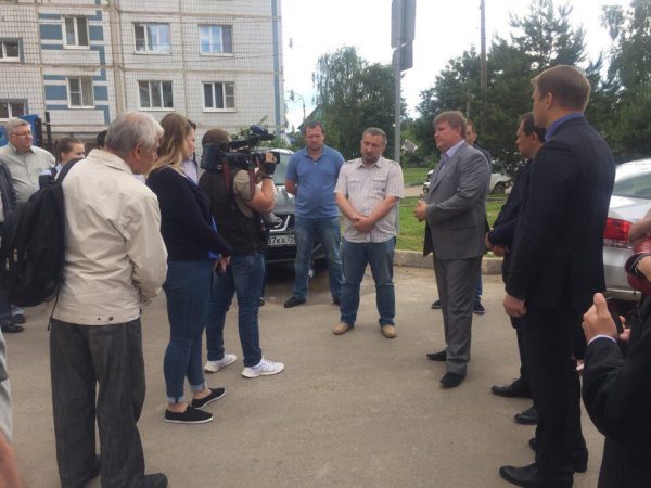 Андрей Чураков провел встречу с дольщиками и застройщиками ЖК «Березки»