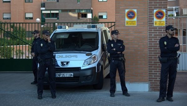 Одного из подозреваемых в убийстве итальянца в Испании оставили под арестом