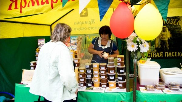 Товары из нескольких регионов РФ представили на ярмарке в Реутове