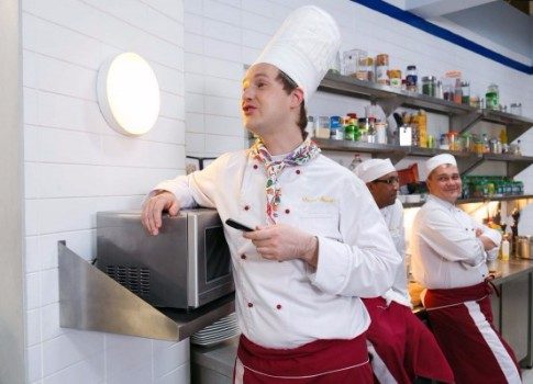 Звезда «Кухни» и «Физрука» Никита Тарасов: «Не хочется становиться жертвой битвы каналов за зрителя»