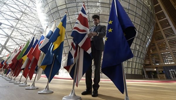 Британия согласовывает с ЕС сохранение свободной границы с Ирландией