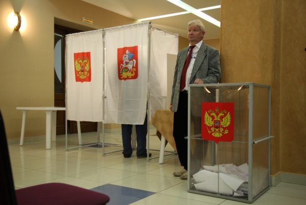 Свыше 250 человек проголосовали вне помещений в Подмосковье утром в воскресенье