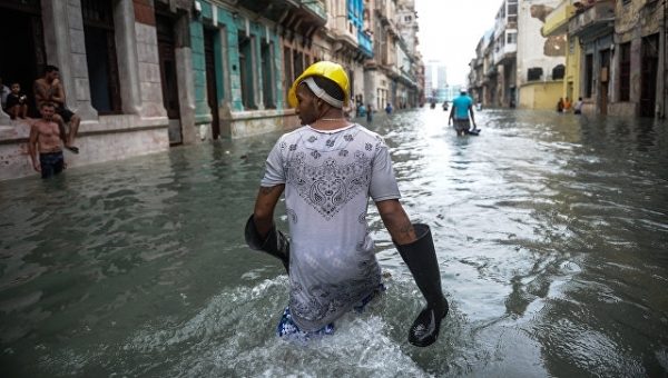 ОАЭ выделили 10 миллионов долларов странам, пострадавшим от урагана “Ирма”