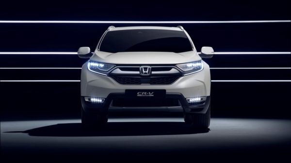 Honda превратит кросс CR-V в гибрид для Европы