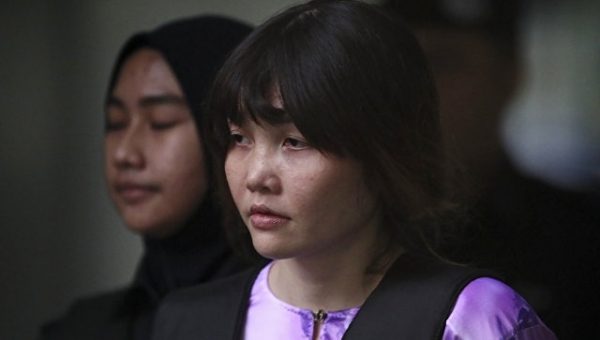 СМИ: подозреваемая в убийстве Ким Чен Нама “тренировалась” на другой жертве