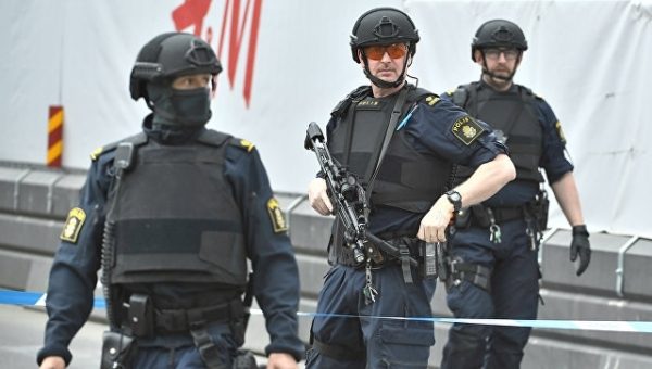 На юге Швеции в результате стрельбы пострадали четыре человека