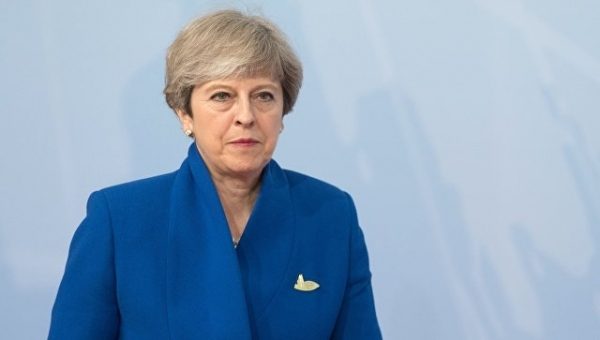 Правительство Великобритании опровергло слухи о скорой отставке Мэй
