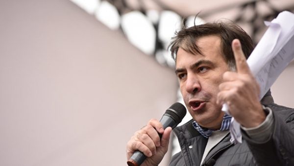 Саакашвили призвал у Рады к досрочным выборам президента Украины