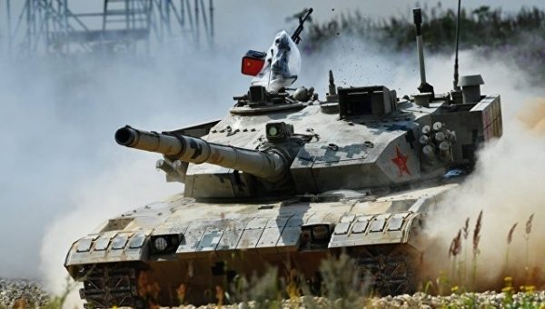 Военные Китая провели танковые маневры на базе в Джибути, сообщили СМИ