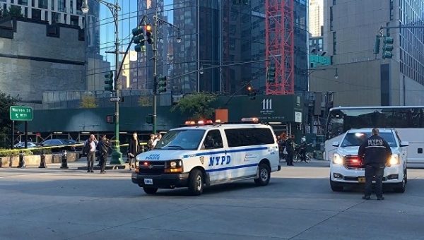 Явных террористических угроз в Нью-Йорке сейчас нет, заявил мэр