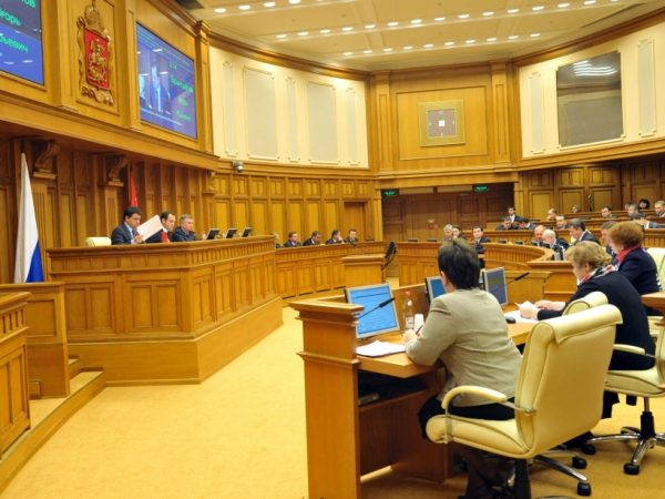 Депутаты Мособлдумы одобрили запрет на проведение ремонта до 10 часов утра по субботам