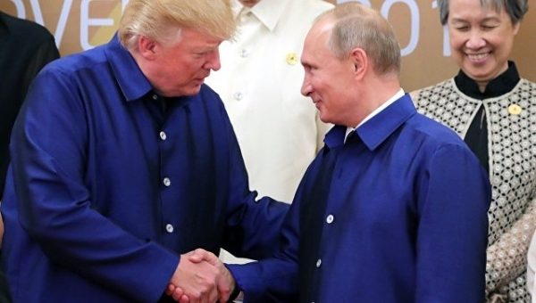 Трамп назвал обвинения в “российском вмешательстве” барьером для отношений