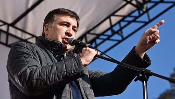 Саакашвили призвал украинцев выйти на пикет в случае его <span id=