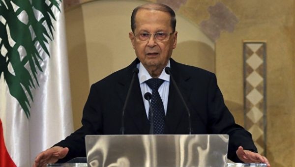 Президент Ливана обсудил с местными политиками будущее правительства Харири