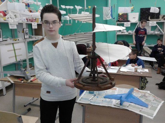 Подмосковный школьник создал вертолет по чертежам да Винчи