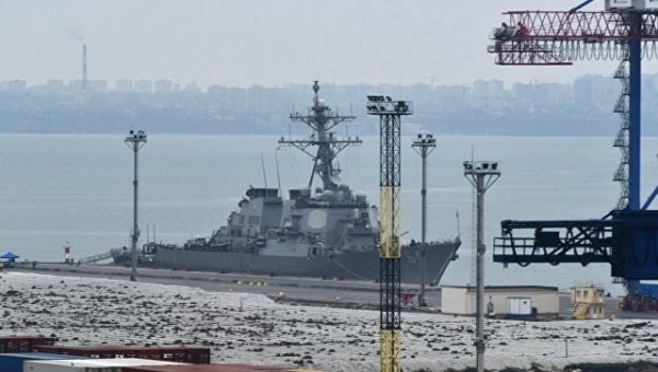 В порт Одессы прибыл эсминец ВМС США “Карни”