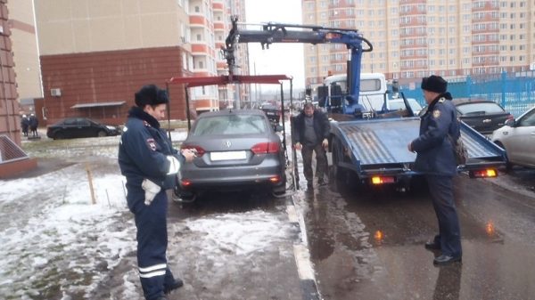 Штрафы на сумму почти 3 млн рублей выписали за парковку в Подмосковье по жалобам с «Добродела»