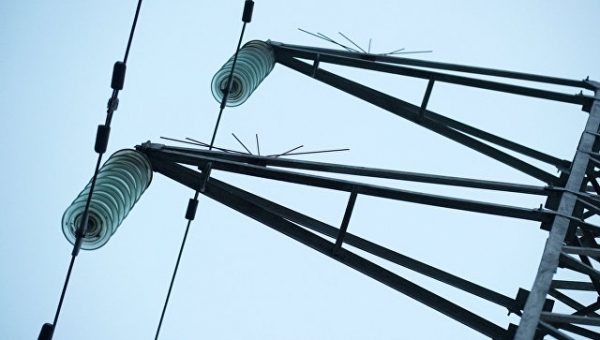 На Украине более 100 населенных пунктов остаются без электроснабжения
