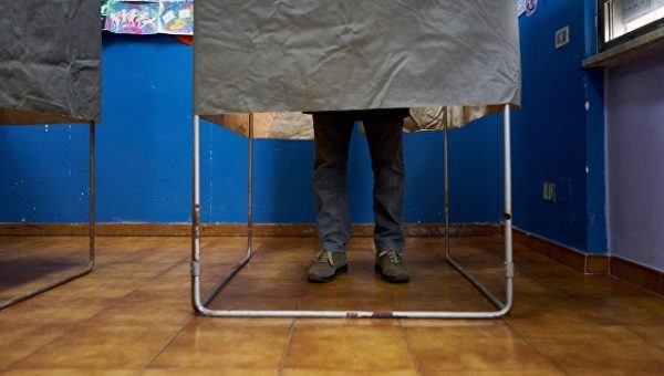 Явка на парламентских выборах в Италии к полудню составила почти 20%
