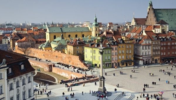 Прибалтийские страны поддержат Варшаву в споре с ЕС о судебной реформе