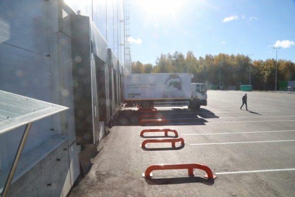 Воробьев открыл распределительный центр интернет-гипермаркета в Солнечногорске