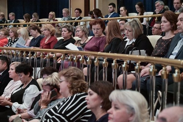 25 лет Мособлдумы: В областном парламенте обсудили совершенствование образовательного процесса
