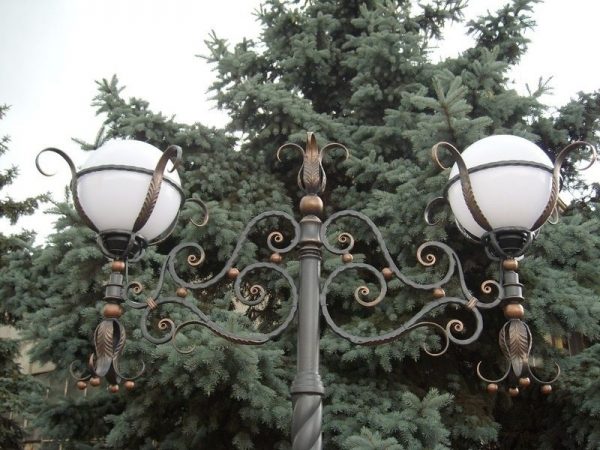 Власти Дзержинского планируют потратить 5 млн рублей на обслуживание уличного освещения