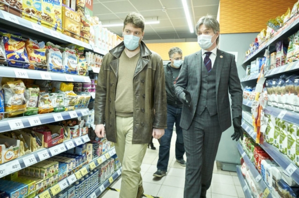 Андрей Разин посетил более 20 магазинов Подмосковья, почти везде есть маски