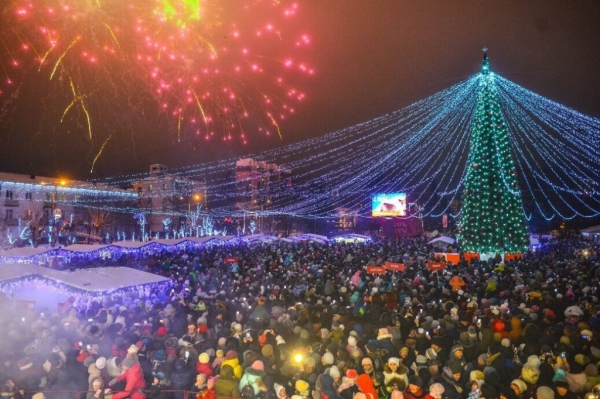 1 декабря в Солнечногорске зажгут одновременно 11 елок