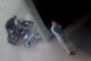 Жители области украли два велосипеда с велопарковки у ТЦ