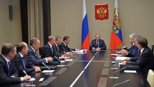 Путин обсудил Сирию и Украину с постоянными представителями Совбеза России
