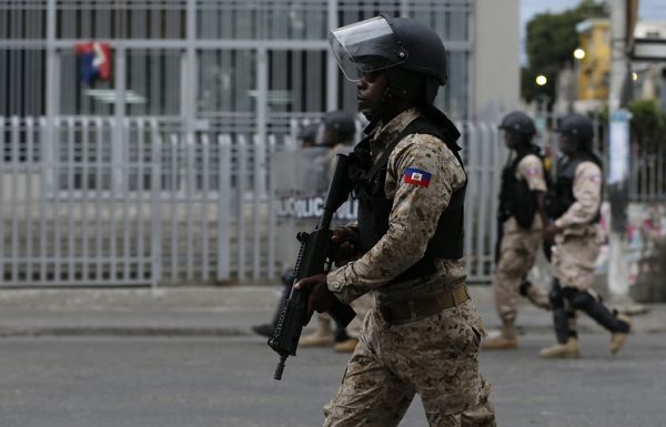 Reuters: из тюрьмы в Гаити сбежали 174 заключенных 