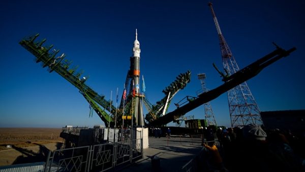 Эксперт: Arianespace не сможет обходиться без российских "Союзов" 