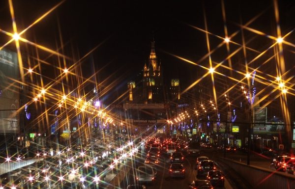 В Москве на предновогоднее освещение потратят более 400 млн руб.