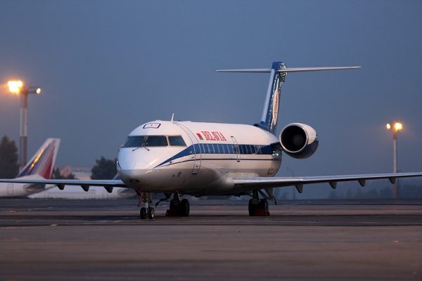 Белорусский самолет вернули в Киев под угрозой поднять истребители