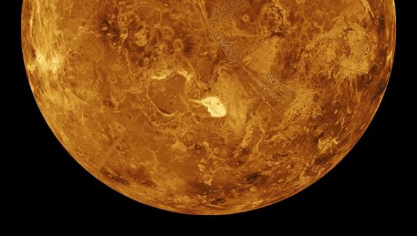 Астрономы нашли следы "недавних" извержений вулкана на Венере 