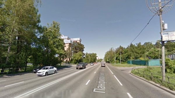 В течение двух часов на Панфиловском в Зеленограде получила травмы пассажирка автобуса и повреждены несколько автомобилей