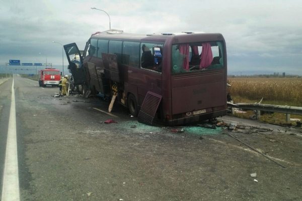 В результате ДТП с автобусом на трассе Беслан - Владикавказ погибли пять человек