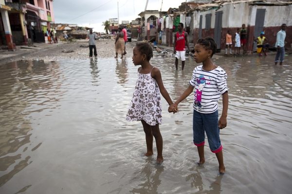 СМИ: число жертв урагана "Мэттью" на Карибах возросло до 140