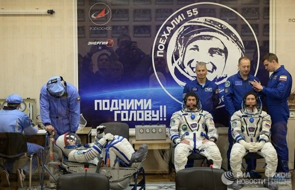 Межведомственная комиссия утвердила членов экипажа очередной миссии МКС 