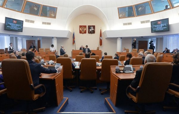Депутаты Мосгордумы неоднозначно отнеслись к созданию пособия для мэров
