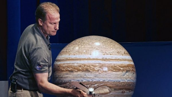 НАСА сообщило о наличии неполадок в двигателях зонда Juno 