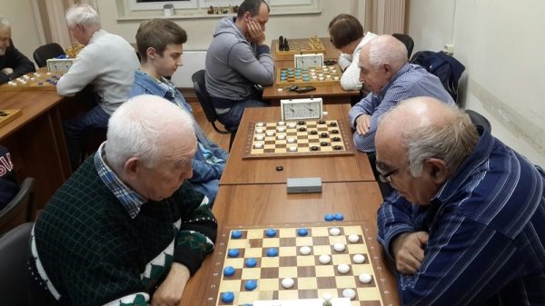 7 октября состоялись финальные окружные соревнования по шашкам