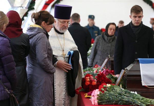 В Москве прощаются с погибшими на Амурской улице пожарными